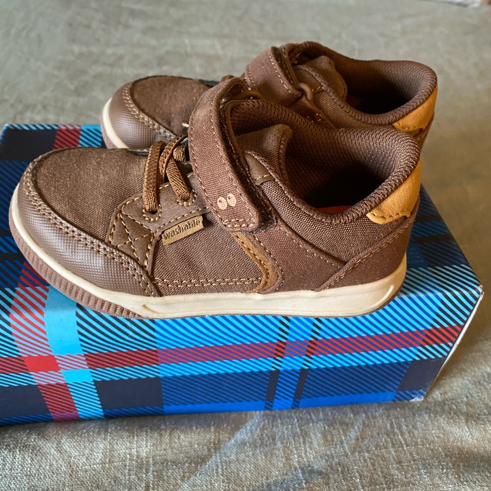 Surprise by Stide Rite boys shoes Like New